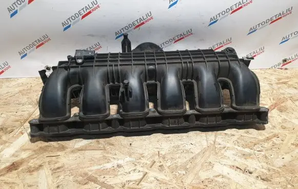 BMW 1 F20 F21 Intake manifold 7576911 7599042