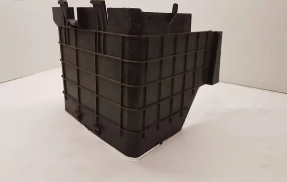 Volkswagen PASSAT B6 Battery box tray cover/lid 1K0915335C