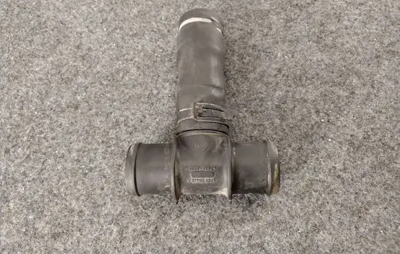Jaguar XF X250 Engine coolant pipe/hose 4R839N448A