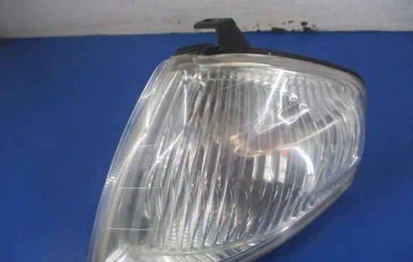 Mazda 323 Front indicator light
