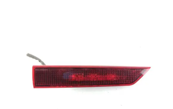Third/center stoplight