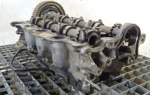 Peugeot 407 Engine head UHZ4R80-6090-AH