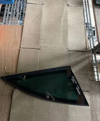 Renault Laguna II Rear side window