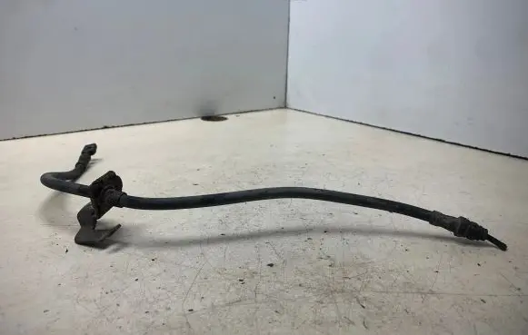 Volkswagen PASSAT B6 Brake line pipe/hose 