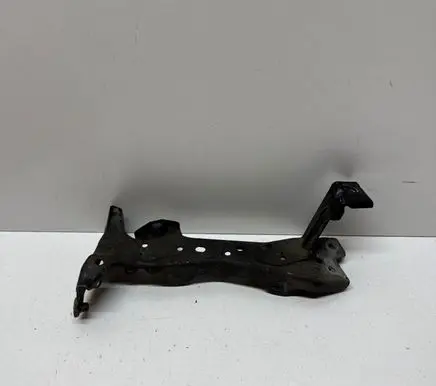 Audi A3 S3 8V Fender mounting bracket 8V0821167A