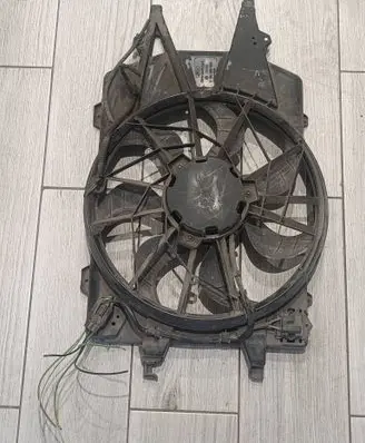 Ford Focus Electric radiator cooling fan 2S418C607AA 0130303900