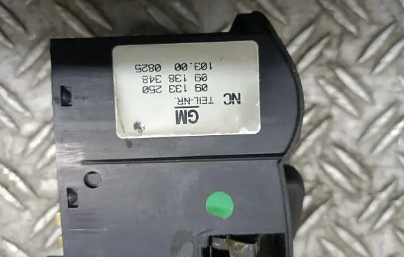 Opel Zafira A Light switch 09133250