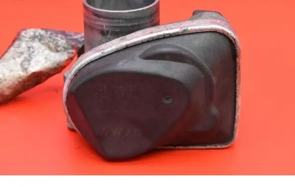 Volkswagen Polo Throttle body valve 036133062N