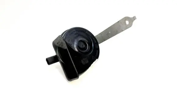 BMW 7 E65 E66 Horn signal 8379703