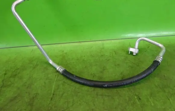 Infiniti Q30 Air conditioning (A/C) pipe/hose