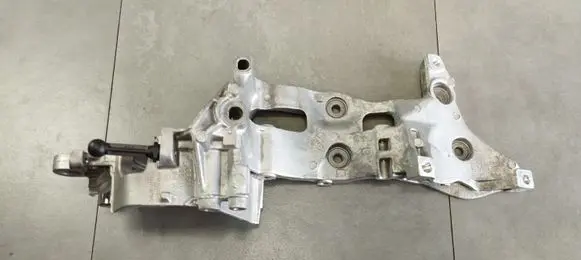 Audi A5 Sportback 8TA Generator/alternator bracket 04L903143B