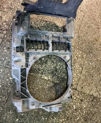 Citroen C3 Picasso Radiator support slam panel