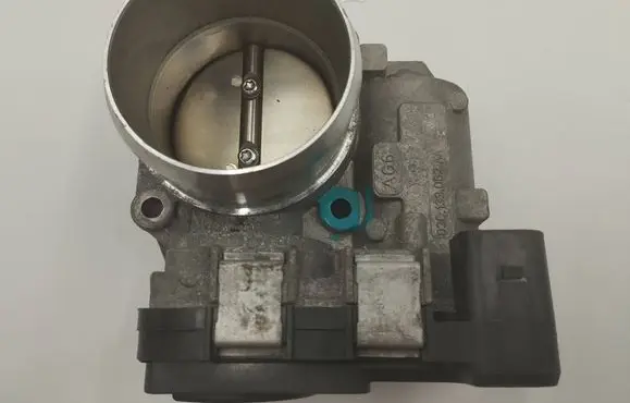 Volkswagen PASSAT B7 Throttle valve 03C133062AA