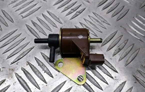 Opel Omega B2 Valve vacuum 268034712