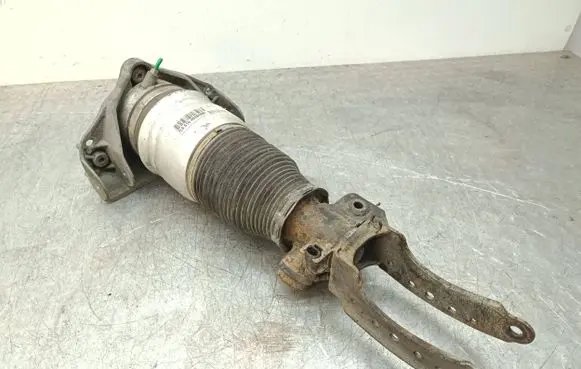 Audi Q7 4L Front air suspension shock absorber 7L6616404B