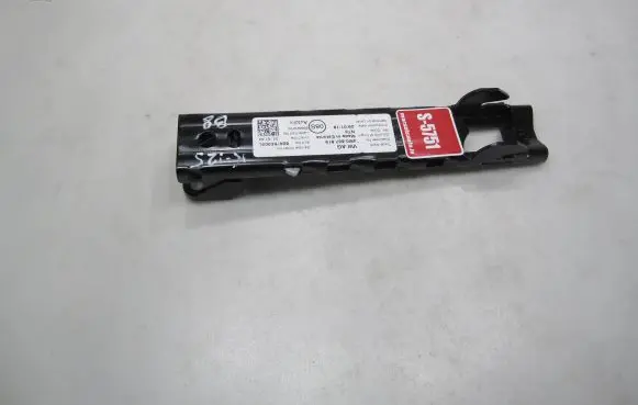 Volkswagen PASSAT B8 Seat belt height adjuster 4M0857819 639623702