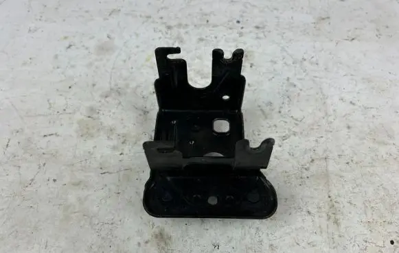 Jaguar I-Pace EGR valve cooler bracket J9D32C325AC