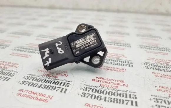Volkswagen PASSAT CC Air pressure sensor 038906051D