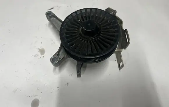 Mercedes-Benz CLS C218 X218 Generator/alternator belt tensioner A2782340039