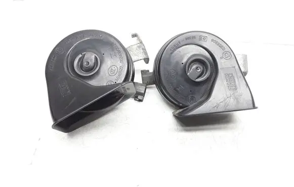 Volvo S60 Horn signal 31416117 31416116