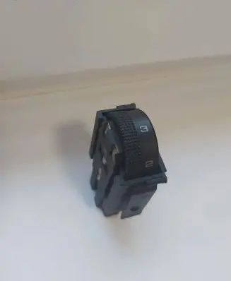 Volkswagen Golf III Headlight level height control switch 1h6941333