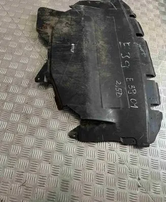 BMW 5 E39 Engine splash shield/under tray 82428559