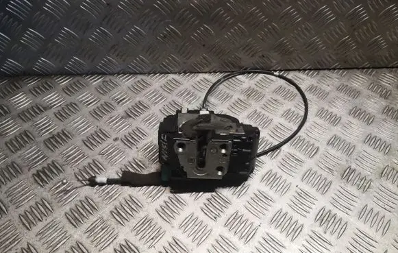 Nissan Navara D40 Coupe door lock (next to the handle) 80500EB32A