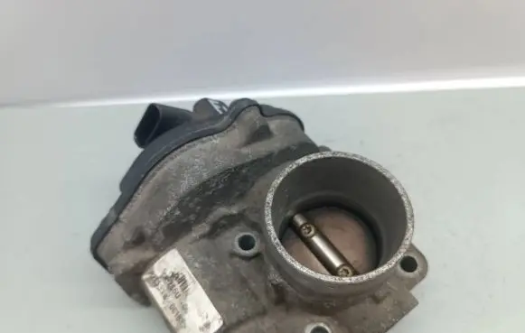 Ford Fusion Throttle valve 2S6U9E927C