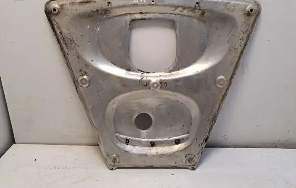 BMW M3 e92 Engine splash shield/under tray 2283032
