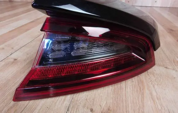 KIA Stinger Rear/tail lights 92402J5 92402J5100