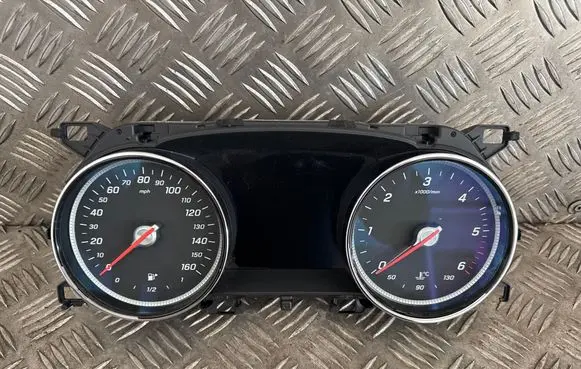 Mercedes-Benz E W213 Speedometer (instrument cluster) A2139000309
