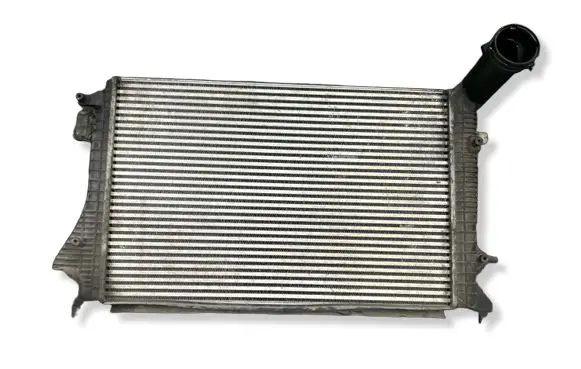 Volkswagen Caddy Intercooler radiator 1K0145803H