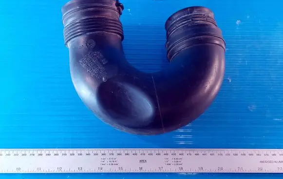 Volkswagen Jetta V Air intake hose/pipe 1K0129618