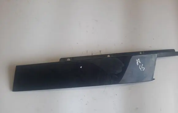 Audi A3 S3 8V Front door glass trim molding 8V5837902
