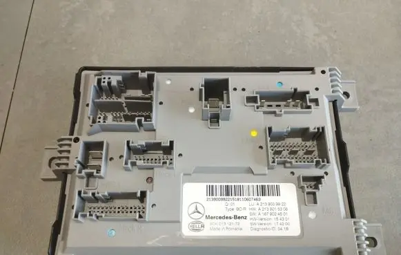Mercedes-Benz E W213 SAM control unit A2139015306 A1679024501 A2139009922