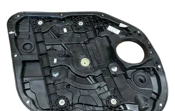 KIA Carens III Front door window regulator with motor 82470A4000
