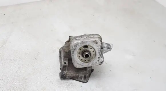 Audi A3 S3 8L Oil filter mounting bracket 06A115417 028117021B