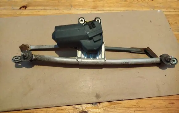 Opel Astra G Front wiper linkage and motor 0390241141 0589901222 90559599