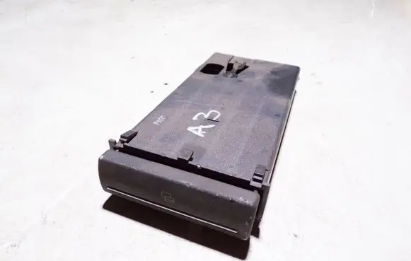Audi A3 S3 A3 Sportback 8P Dashboard storage box/compartment 8P0941561