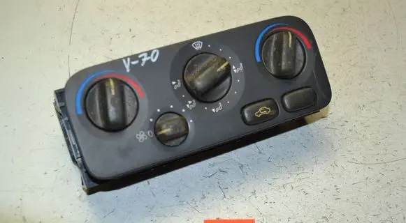Volvo S70 V70 V70 XC Climate control unit 9171535 9400811