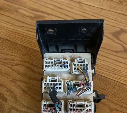 Toyota Avensis T250 Fuse box set 8273405020