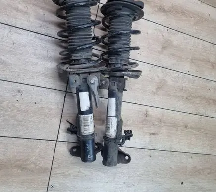 Mercedes-Benz C W204 Front shock absorber with coil spring A2043202866