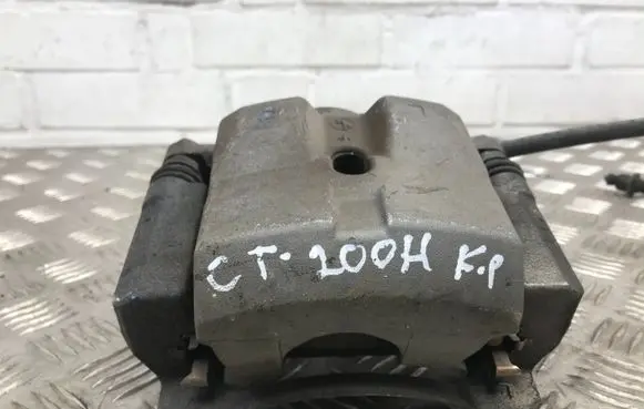 Lexus CT 200H Front brake caliper