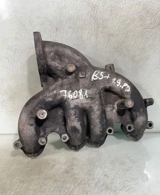 Volkswagen PASSAT B5.5 Intake manifold 038129713aj