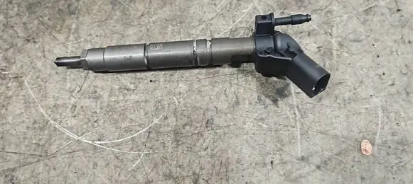 Mercedes-Benz E W211 Fuel injector A642070 0445115076