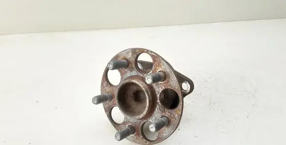 Toyota Prius (XW30) Rear wheel hub 8954452040