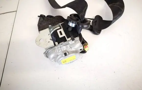 Jeep Renegade Rear seatbelt 07356759250