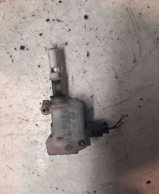 Volkswagen PASSAT B5.5 Central locking motor 3B0959781D
