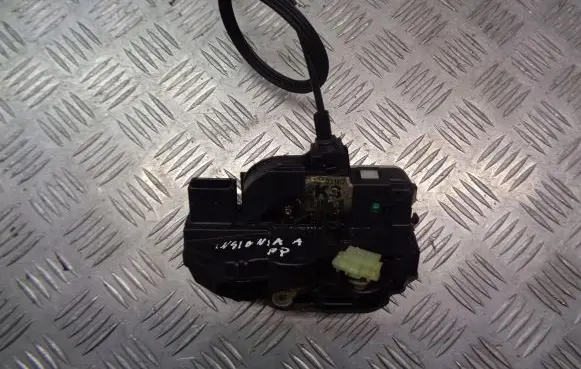 Opel Insignia A Front door lock