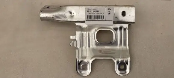 BMW 1 F20 F21 Radiator support slam panel bracket 51117266193